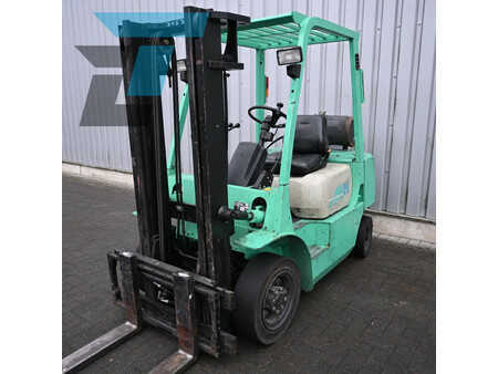 Nestekaasutrukki 1999  Mitsubishi FG25 LPG Heftruck (11)