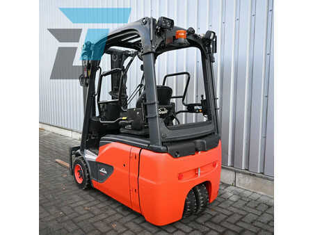 Elektro čtyřkolový VZV 2018 Linde E16-02 Elektrische heftruck (3)