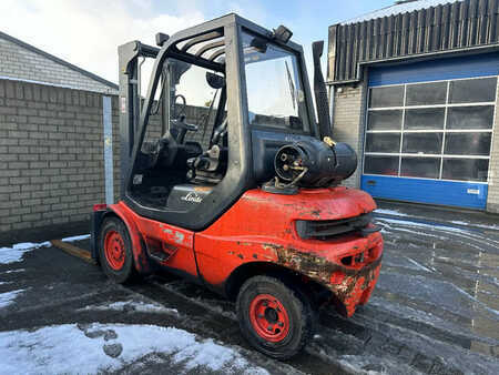 Empilhador a gás 2002  Linde H30T-03 (7)