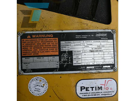 Chariots élévateurs diesel 2006  Doosan D25S-3 Diesel heftruck (13)