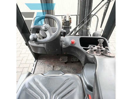 Elektro čtyřkolový VZV 2014  Linde E16P-01 Elektrische heftruck (13)