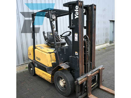 Dízel targoncák 1999  Yale GDP25RH Diesel heftruck (11)