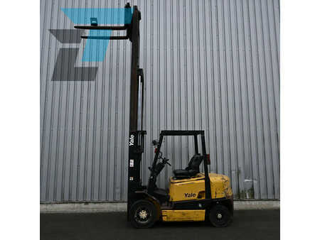 Dízel targoncák 1999  Yale GDP25RH Diesel heftruck (5)