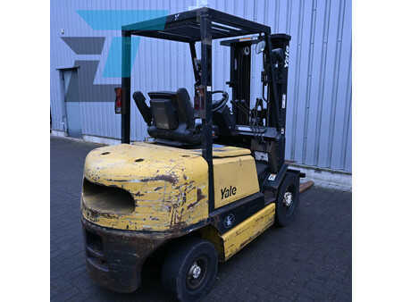Dízel targoncák 1999  Yale GDP25RH Diesel heftruck (9)