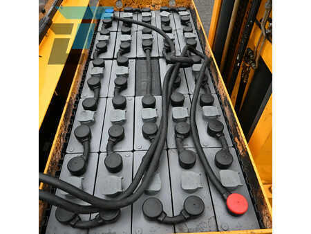 Schubmaststapler 2002  Jungheinrich ETV 214 Elektrische reachtruck (16)