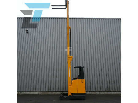 Schubmaststapler 2002  Jungheinrich ETV 214 Elektrische reachtruck (5)