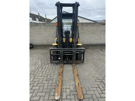 Chariots élévateurs GPL 2001  CAT Lift Trucks GP40K (10)