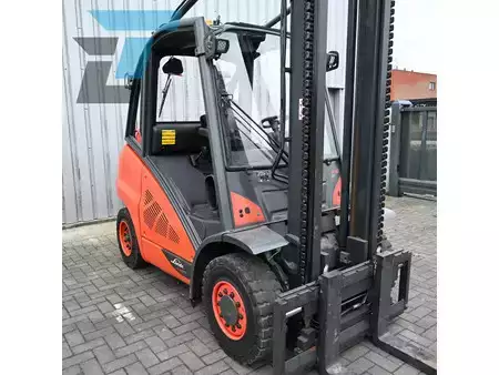 Gázüzemű targoncák 2015  Linde H40T LPG Heftruck (10)