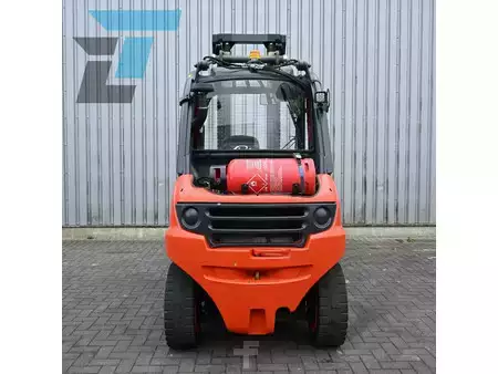 Gázüzemű targoncák 2015  Linde H40T LPG Heftruck (6)