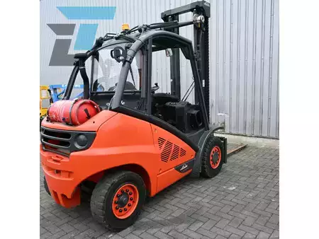 Gázüzemű targoncák 2015  Linde H40T LPG Heftruck (8)
