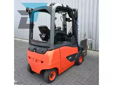 Elektromos 4 kerekű 2018  Linde E18PH-02 Linde E18PH-02 Elektrische Heftruck (10)