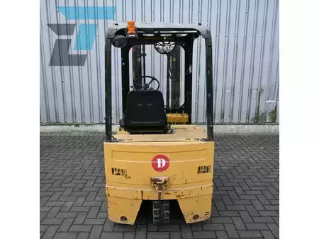 Chariots électriques à 3 roues - CAT Lift Trucks F30 Cat F30 Elektrische heftruck (6)