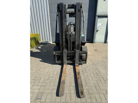 LPG Forklifts 2006  Yale GLP40 LPG Heftruck 886H! (10)