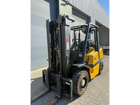 LPG Forklifts 2006  Yale GLP40 LPG Heftruck 886H! (2)