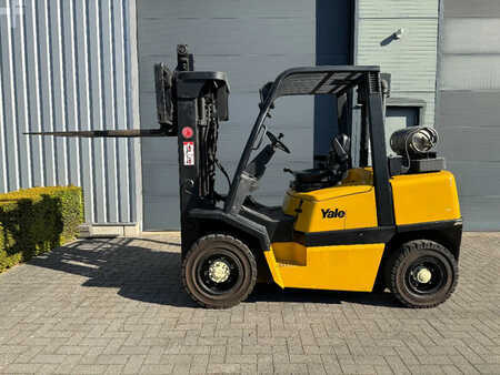 LPG Forklifts 2006  Yale GLP40 LPG Heftruck 886H! (4)