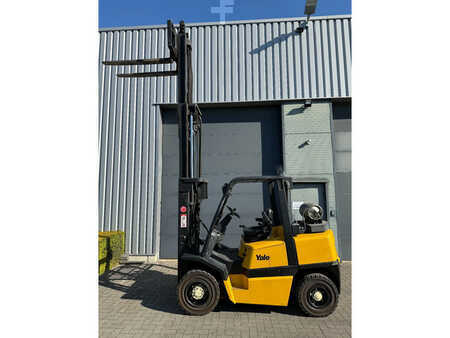 LPG Forklifts 2006  Yale GLP40 LPG Heftruck 886H! (5)