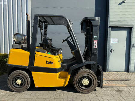 LPG Forklifts 2006  Yale GLP40 LPG Heftruck 886H! (9)