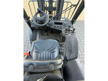 Gasoltruck 2008  Linde H30T LPG Heftruck originele draaiuren! (14)