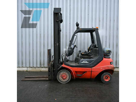 Nestekaasutrukki 2002  Linde H20T-03 LPG Heftruck (1)