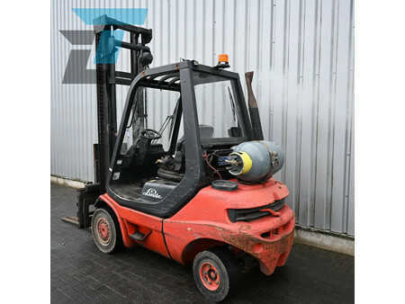 Nestekaasutrukki 2002  Linde H20T-03 LPG Heftruck (3)