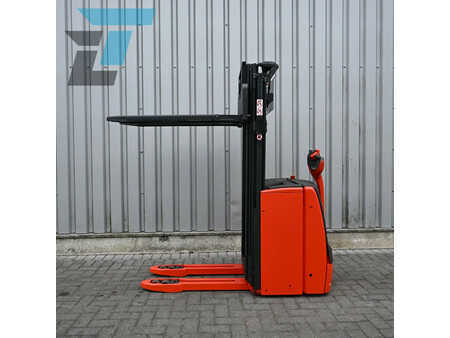 Ruční vysokozdvižný vozík 2020 Linde L14 Elektrische Stapelaar (4)