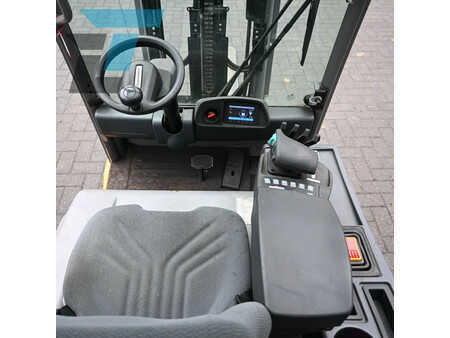 El Truck - 3-hjul 2018  Jungheinrich EFG 220 Elektrische heftruck (11)