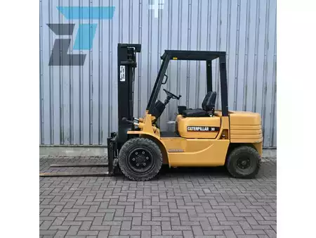 Diesel gaffeltruck 1995  CAT Lift Trucks Caterpillar DP30 Diesel heftruck (1)