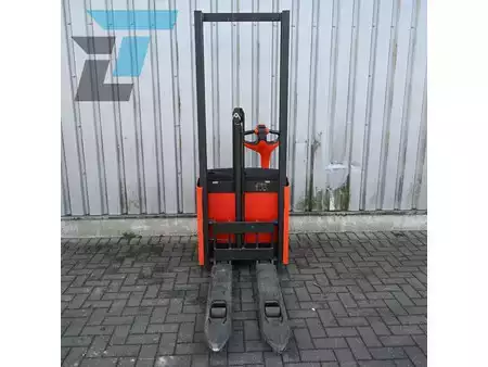 Stoccatori 2013  Linde L10 Elektrische stapelaar (8)