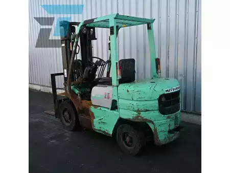 Diesel heftrucks 1998  Mitsubishi FD 25 Diesel heftruck (3)