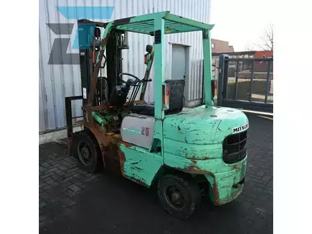 Diesel heftrucks 1998  Mitsubishi FD 25 Diesel heftruck (8)