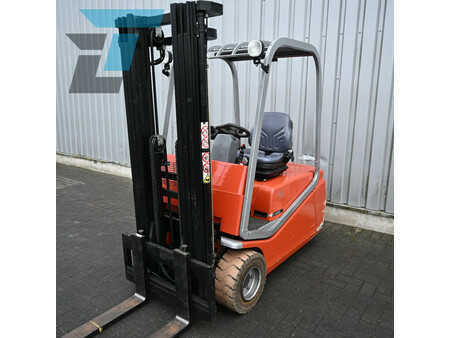 Eléctrico - 3 rodas 2006  BT C3E180 Elektrische heftruck (12)