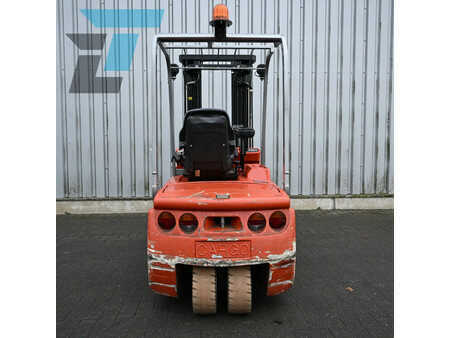 Eléctrico - 3 rodas 2006  BT C3E180 Elektrische heftruck (7)