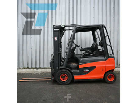 4-wiel elektrische heftrucks 2019  Linde E25-01 Elektrische Heftruck (1)