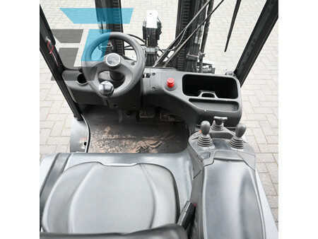 4-wiel elektrische heftrucks 2019  Linde E25-01 Elektrische Heftruck (14)