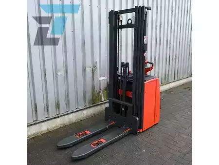 Magasemelésű béka 2020  Linde L14 Elektrische stapelaar (2)