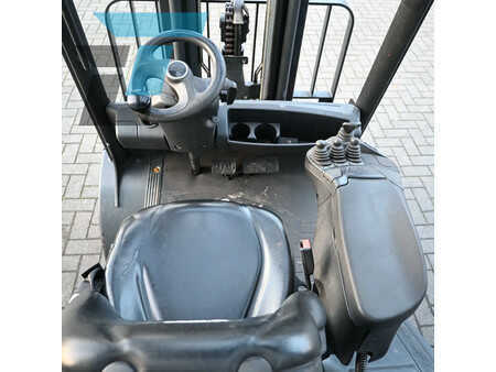 LPG VZV 2015  Linde H30T LPG Heftruck (11)