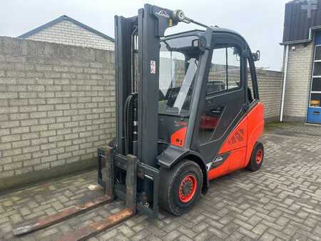 Empilhador a gás 2016  Linde H35T-02 (2)