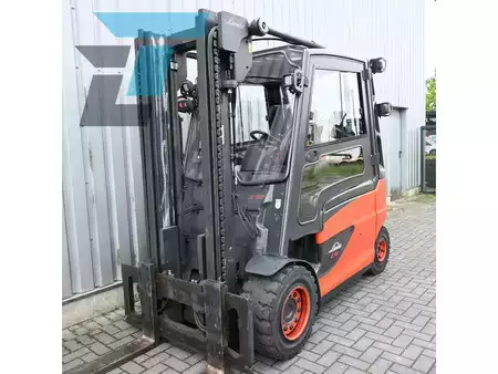 Chariots électriques à 4 roues 2018  Linde E50HL-01 Elektrische heftruck (2)