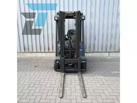 Chariots électriques à 3 roues 2013  Linde E12-01 Elektrische heftruck (10)