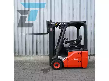 Chariots électriques à 3 roues 2013  Linde E12-01 Elektrische heftruck (4)