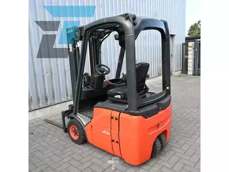 Chariots électriques à 3 roues 2013  Linde E12-01 Elektrische heftruck (8)