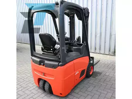 Chariots électriques à 3 roues 2013  Linde E12-01 Elektrische heftruck (9)