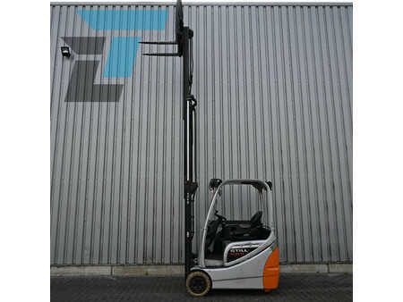 Eléctrico - 4 rodas 2016  Still RX20-15 Elektrische heftruck (5)