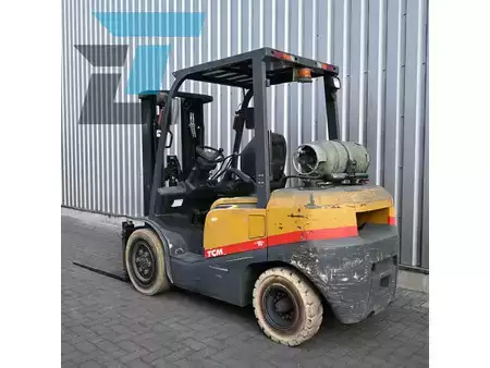 Chariots élévateurs GPL 2016  TCM FHG30T3 TCM FHG30T3 LPG Heftruck (3)