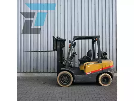 Chariots élévateurs GPL 2016  TCM FHG30T3 TCM FHG30T3 LPG Heftruck (4)