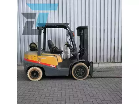 Chariots élévateurs GPL 2016  TCM FHG30T3 TCM FHG30T3 LPG Heftruck (6)