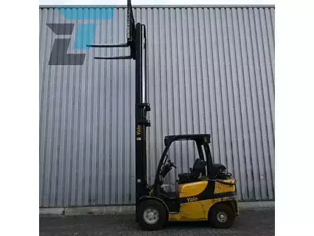 LPG heftrucks 2012  Yale GLP30VX V3045 LPG Heftruck (4)