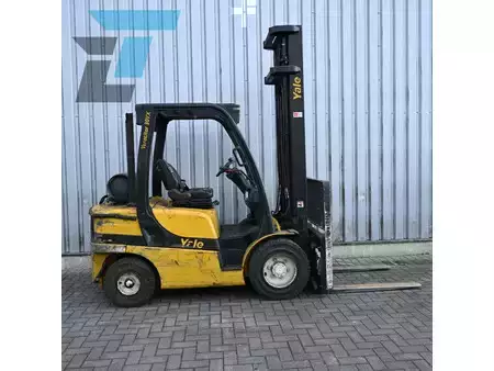 LPG heftrucks 2012  Yale GLP30VX V3045 LPG Heftruck (5)