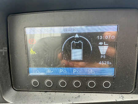 Diesel truck 2017  Jungheinrich EFG215 Elektrische heftruck (16)
