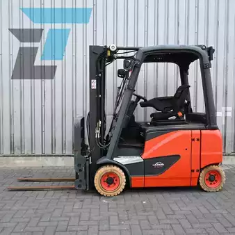 Chariots électriques à 4 roues 2018  Linde E16PH-02 (1)